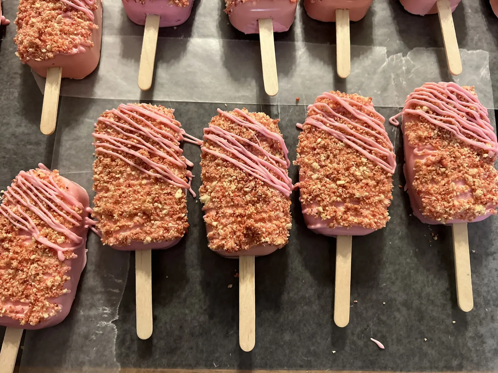 Drizzled cakesicles