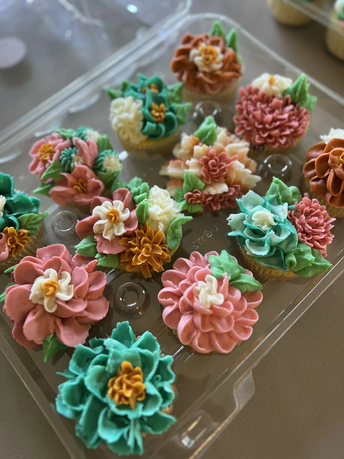 Buttercream bloom cupcakes