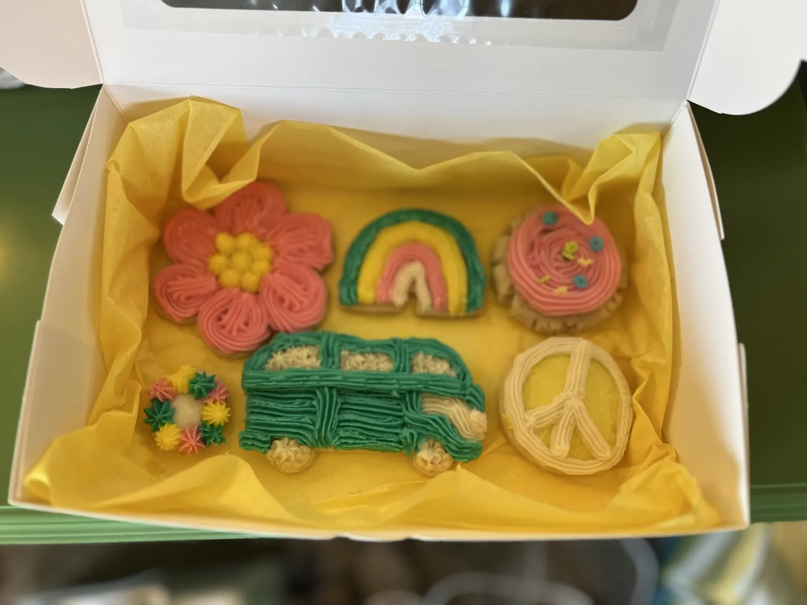 Groovy cookie box