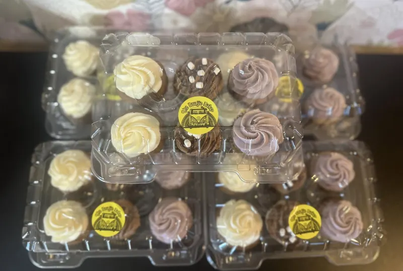 Cupcake 6-packs with logo stickers