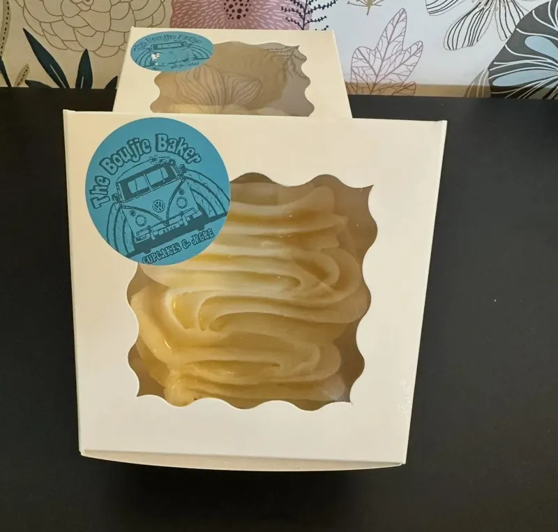 Lemon blondie in a Boujie Baker box